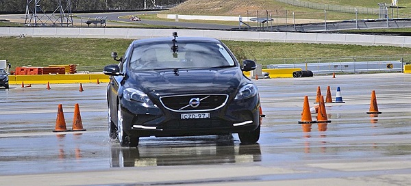 Volvo-V40-driving-course